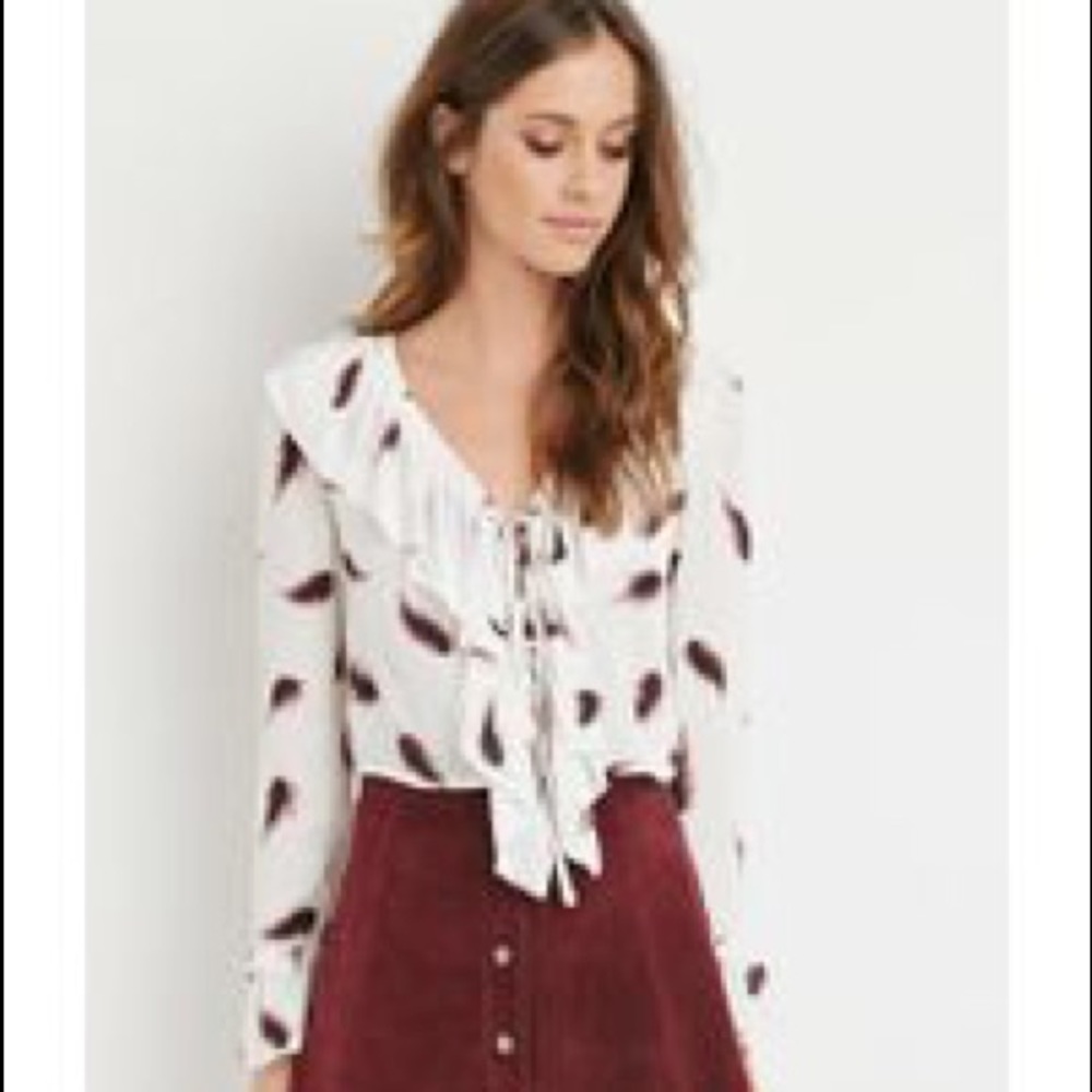 Long sleeved forever 21 bell sleeved crop top